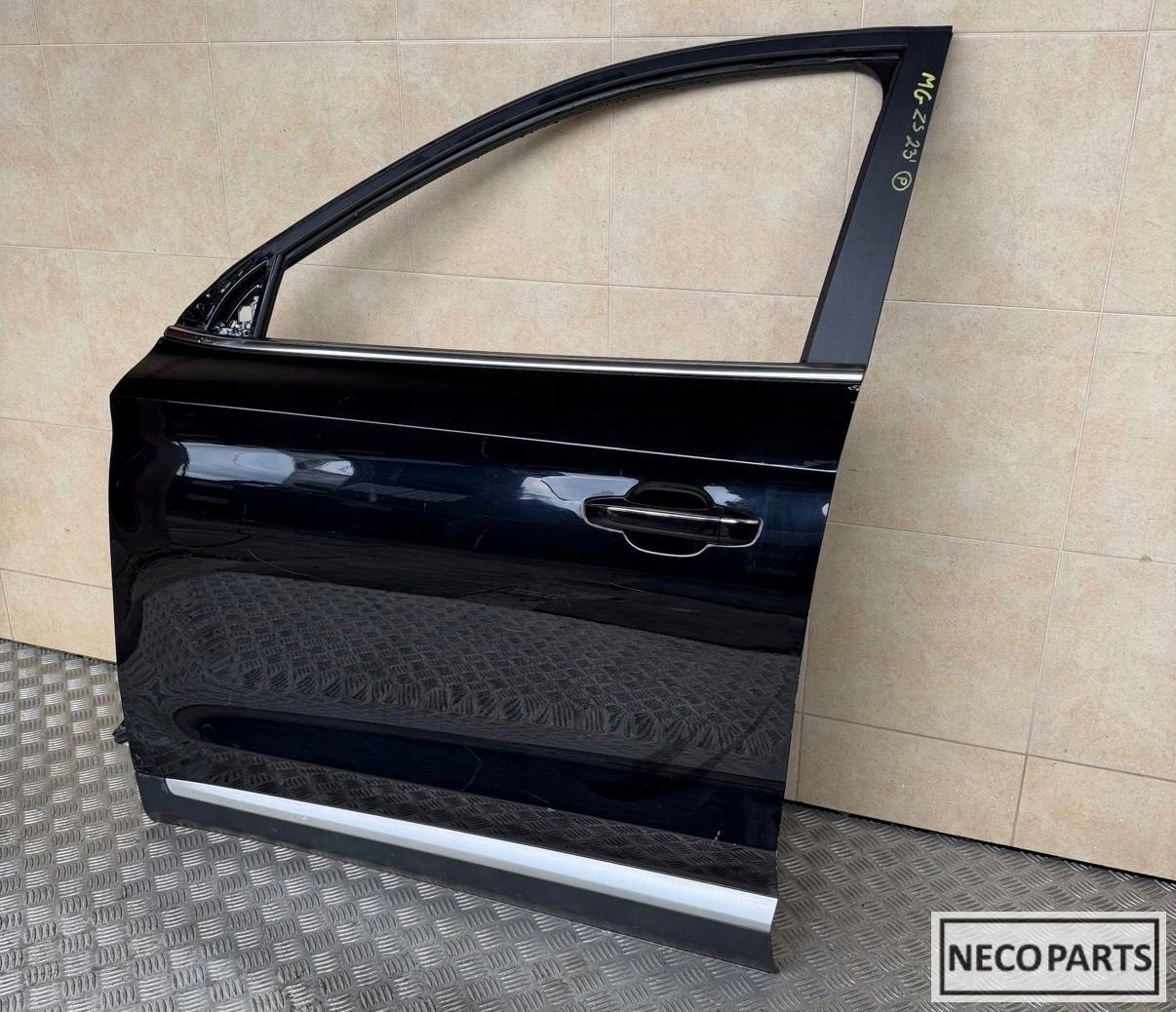 MG ZS FACELIFT PORTIER DEUR  LINKS ORIGINEEL ALLES LEVERBAAR, Autos : Pièces & Accessoires, Arrière, -, Haillon arrière, Utilisé