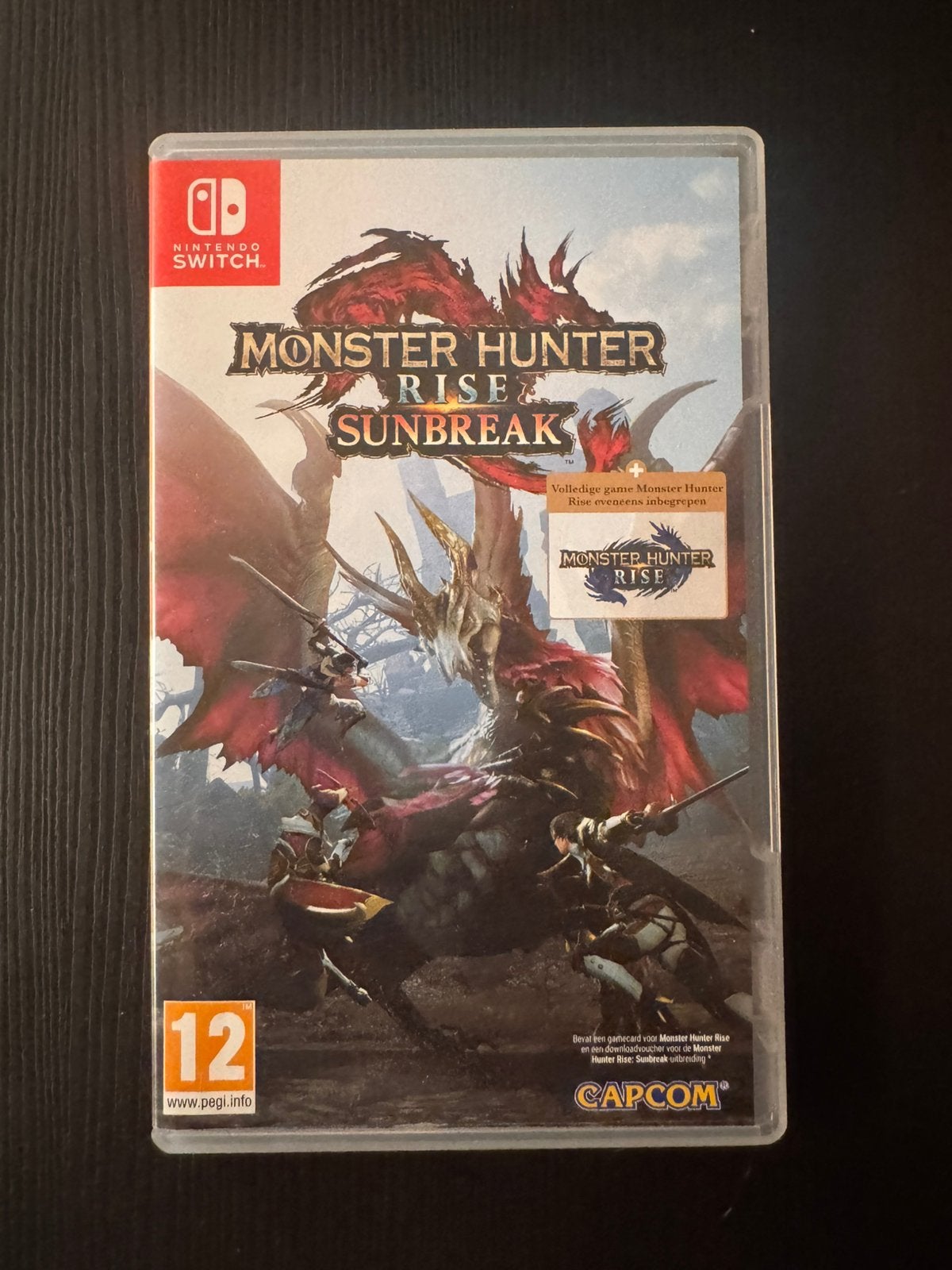 Monster hunter rise & sushi striker, Games en Spelcomputers, Ophalen, Zo goed als nieuw