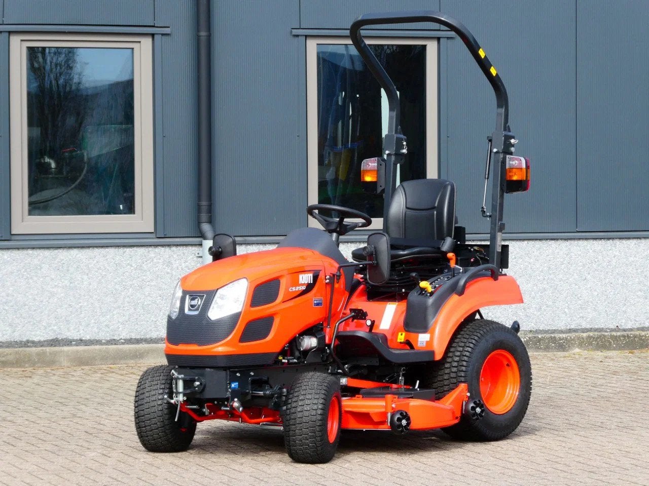 KIOTI CS2510 4wd HST / 0001 Draaiuren / Middenmaaidek, Zakelijke goederen, Landbouw | Tractoren, Overige merken, Gebruikt, De Maalstroom 3
8255 RN  Swifterbant