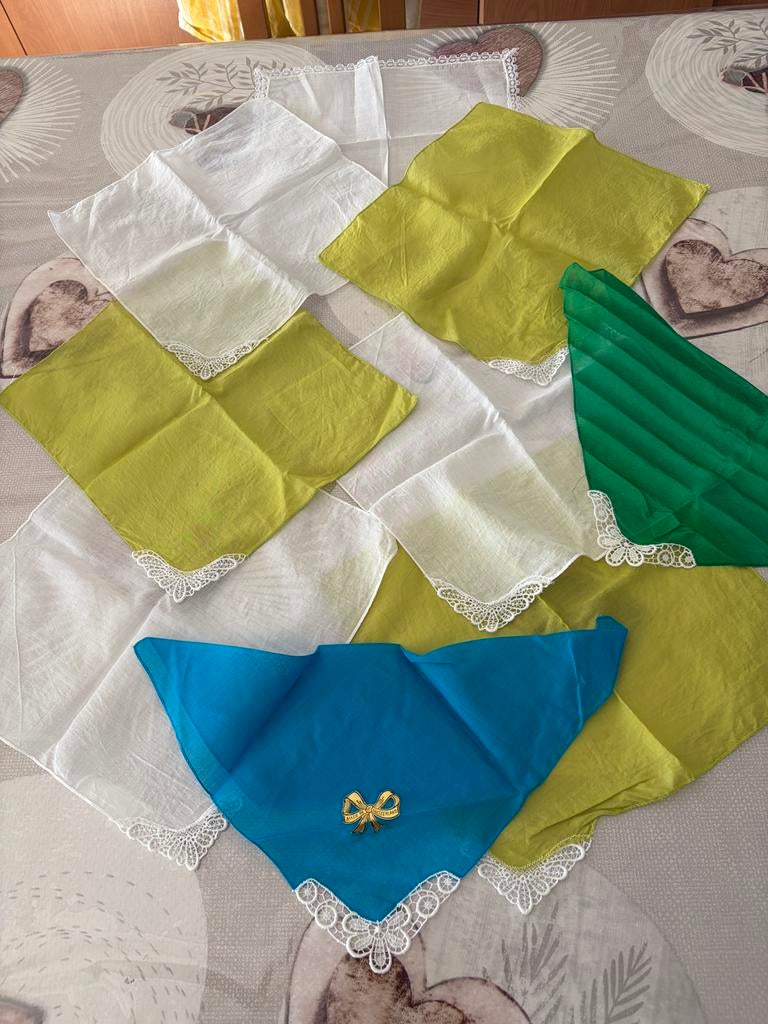 Set van 8 antieke zakdoeken vintage stippenlinnen + 1 gratis, Kleding | Dames, Ophalen of Verzenden, Zo goed als nieuw