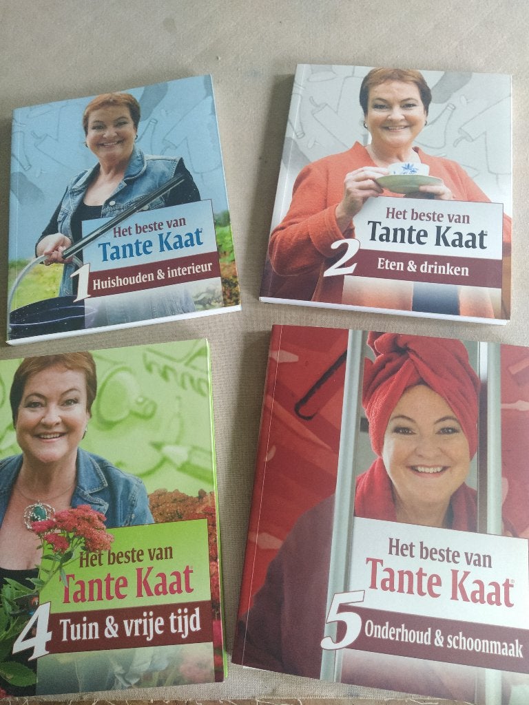 boeken Tante Kaat + de huishoudmanager, Livres, Conseil, Aide & Formation, Enlèvement ou Envoi, Comme neuf