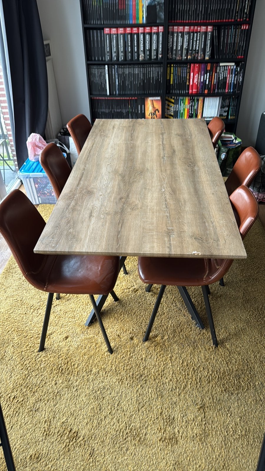 Table a panger avec 6 chaises en simili cuir, Enlèvement, Comme neuf