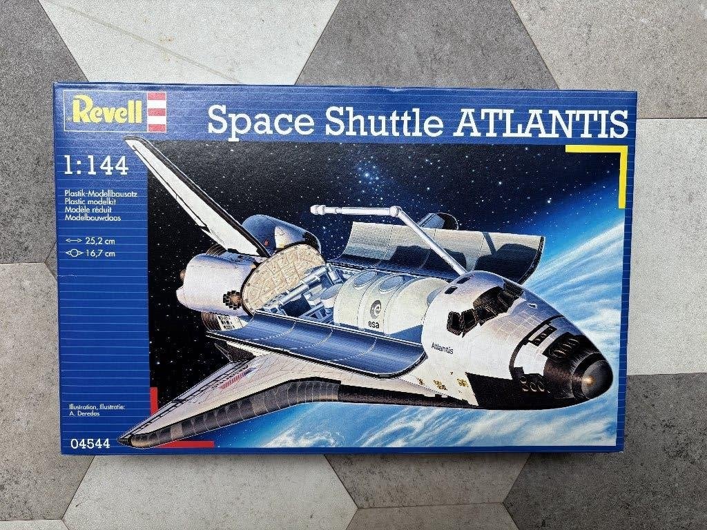 Space Shuttle - Revell, Ophalen of Verzenden, Nieuw, 1:144 tot 1:200, Revell