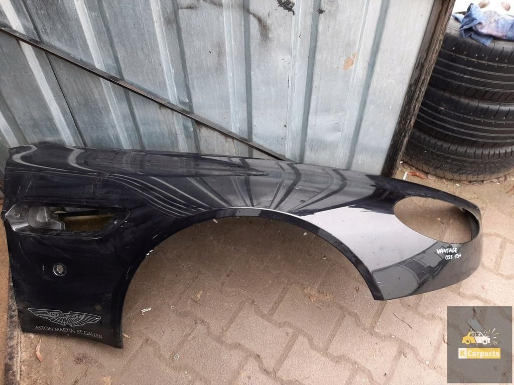 Aileron avant droit Aston Martin Vantage, Aston Martin Lagonda Limited, Utilisé, Customerservice@astonmartin.com, Banbury Road 1
CV35 0DB  Gaydon