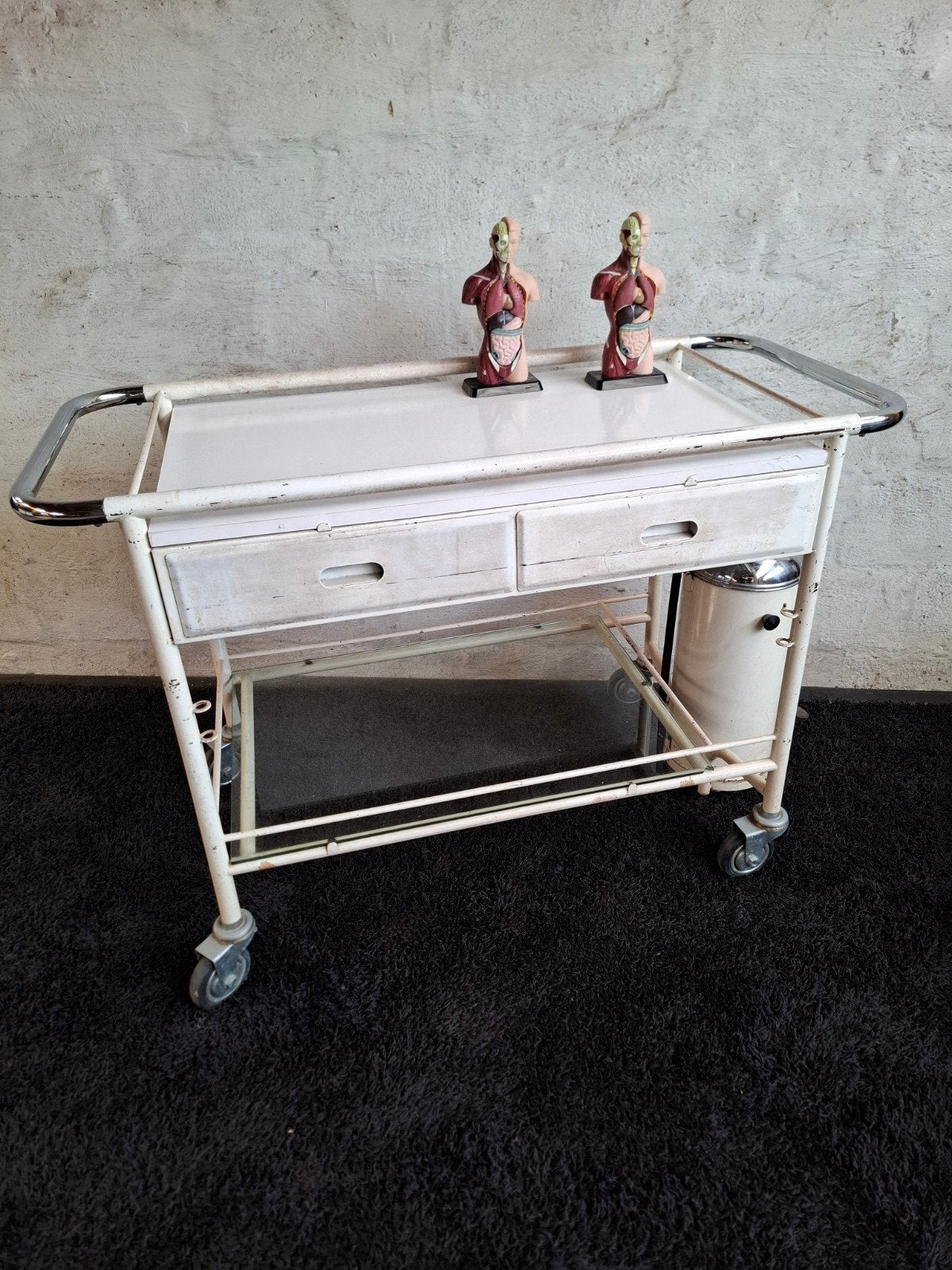 Vintage trolley, Enlèvement