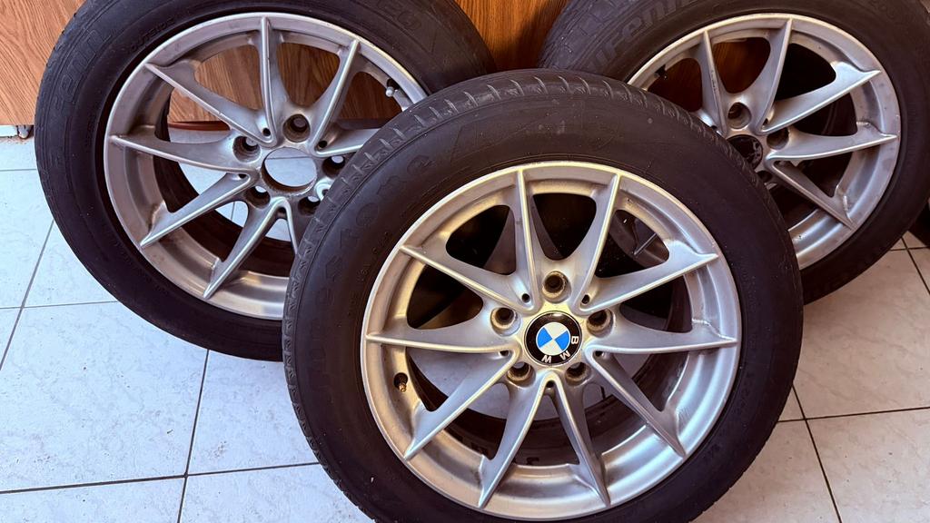 Jantes bmw + pneus, Pneus et Jantes, 4 Saisons, 16 pouces, Véhicule de tourisme