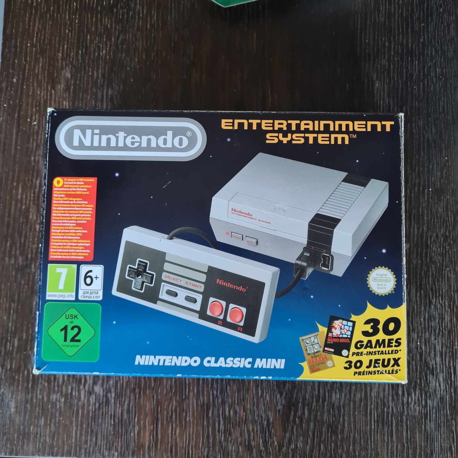 Nintendo Nes Mini, Ophalen of Verzenden, Zo goed als nieuw, Met 2 controllers, Met games