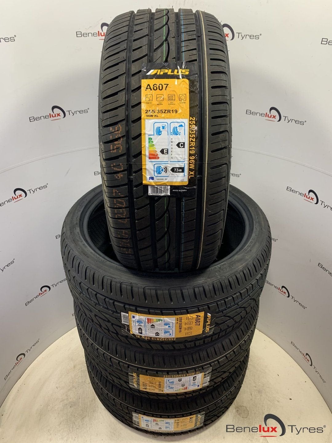 NIEUW 255/35R19 255/35ZR19 255/35 ZR19 R19 255/35/19 2553519, Auto-onderdelen, 255 mm, -, -, Nieuw