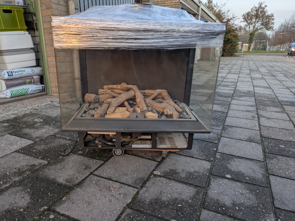 Gesloten gashaard 3-zijdig glas, Ophalen, Gebruikt, Inbouwhaard, Gashaard