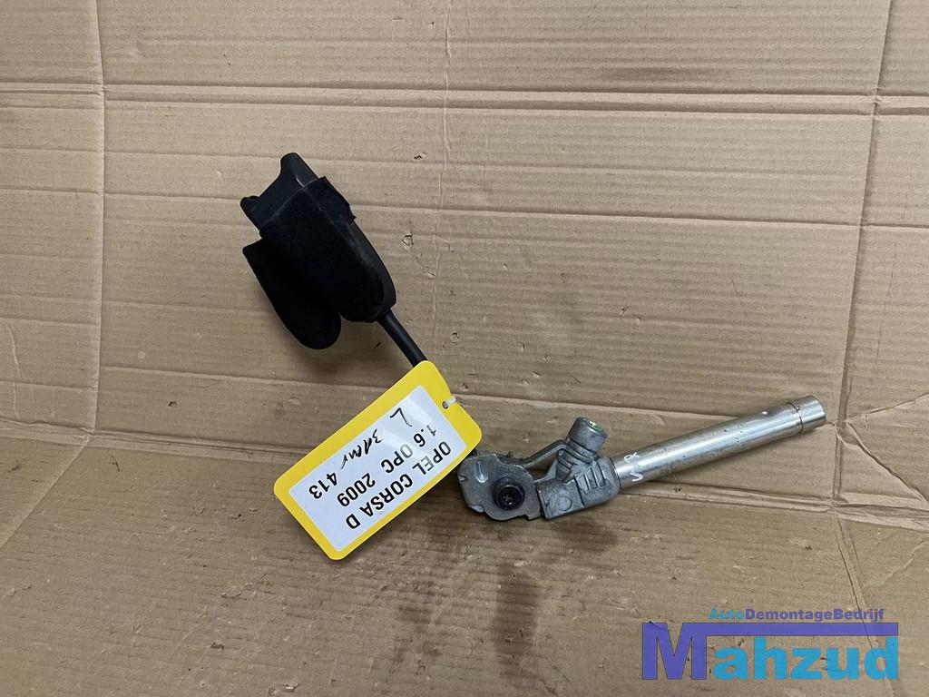 OPEL CORSA D Links voor gordel spanner 2005-2014 3 deurs, Gebruikt, Opel Automobile GmbH, Kontakt@opel-infoservice.de, Opel