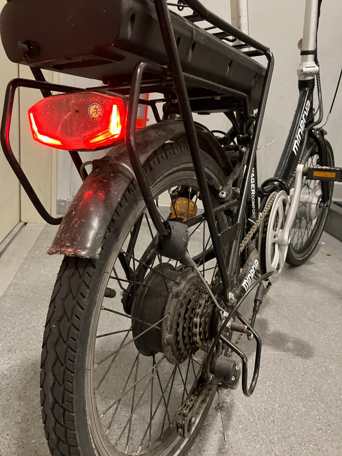elektrische fiets minerva 20 inch, Fietsen en Brommers, Ophalen