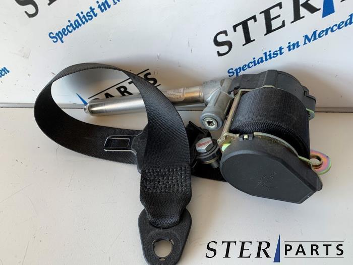 Ceinture de sécurité avant droite d'un Mercedes SLK, Autos : Pièces & Accessoires, Habitacle & Garnissage, Mercedes-Benz, Utilisé