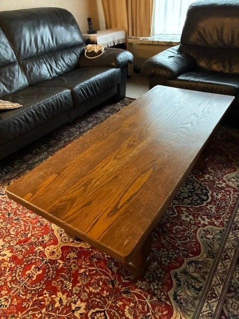 Table basse en chêne foncé, Maison & Meubles, Tables | Tables de salon, 100 à 150 cm, Klassiek, Enlèvement, Utilisé