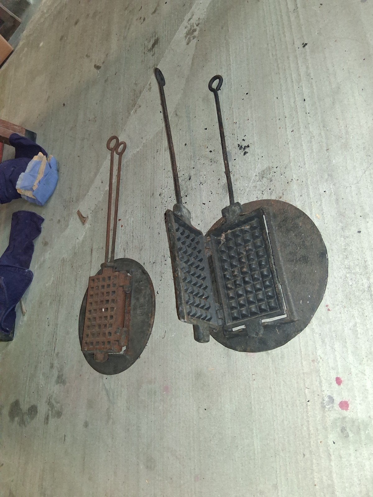 wafelijzers, Ophalen