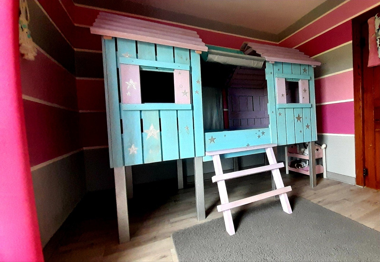 lit cabane enfant, Enfants & Bébés, Jouets | Extérieur | Cabanes d'enfant, Enlèvement