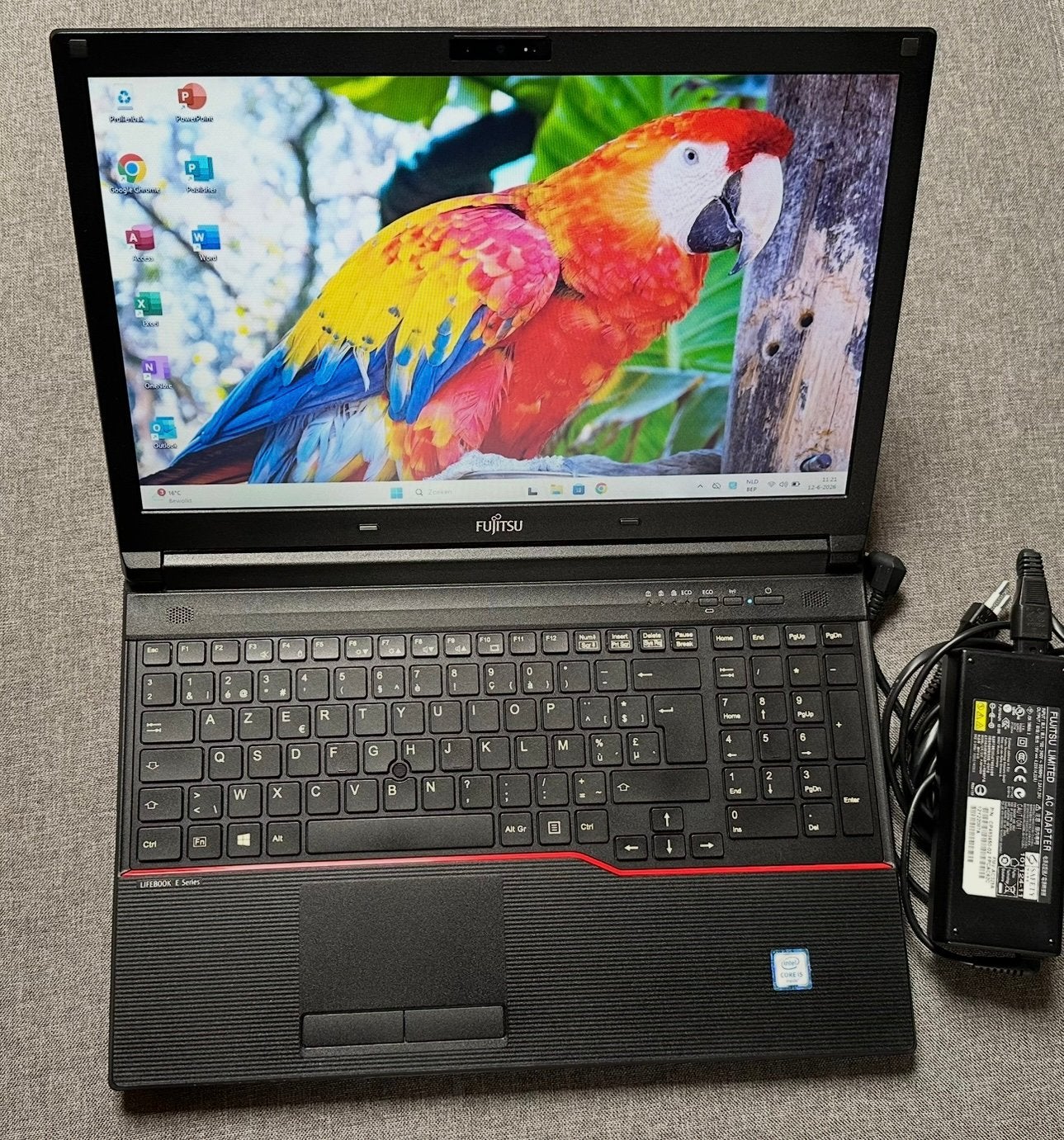 Mooie 15.6”Fujitsu/ i5-4210M/8gb ram/128gb ssd/Win 11/Office, Ophalen, Zo goed als nieuw