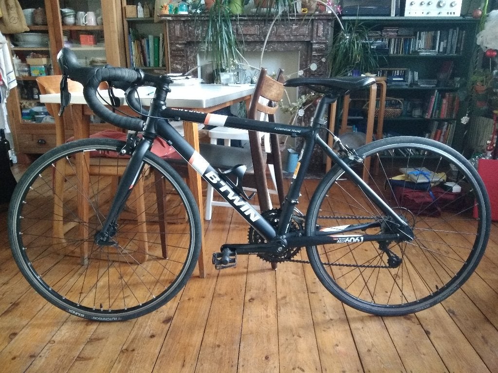 Vélo de course enfant triban 500 - taille XXS - 26'', Vélos & Vélomoteurs, Frein sur jante, Aluminium, Enlèvement, Utilisé