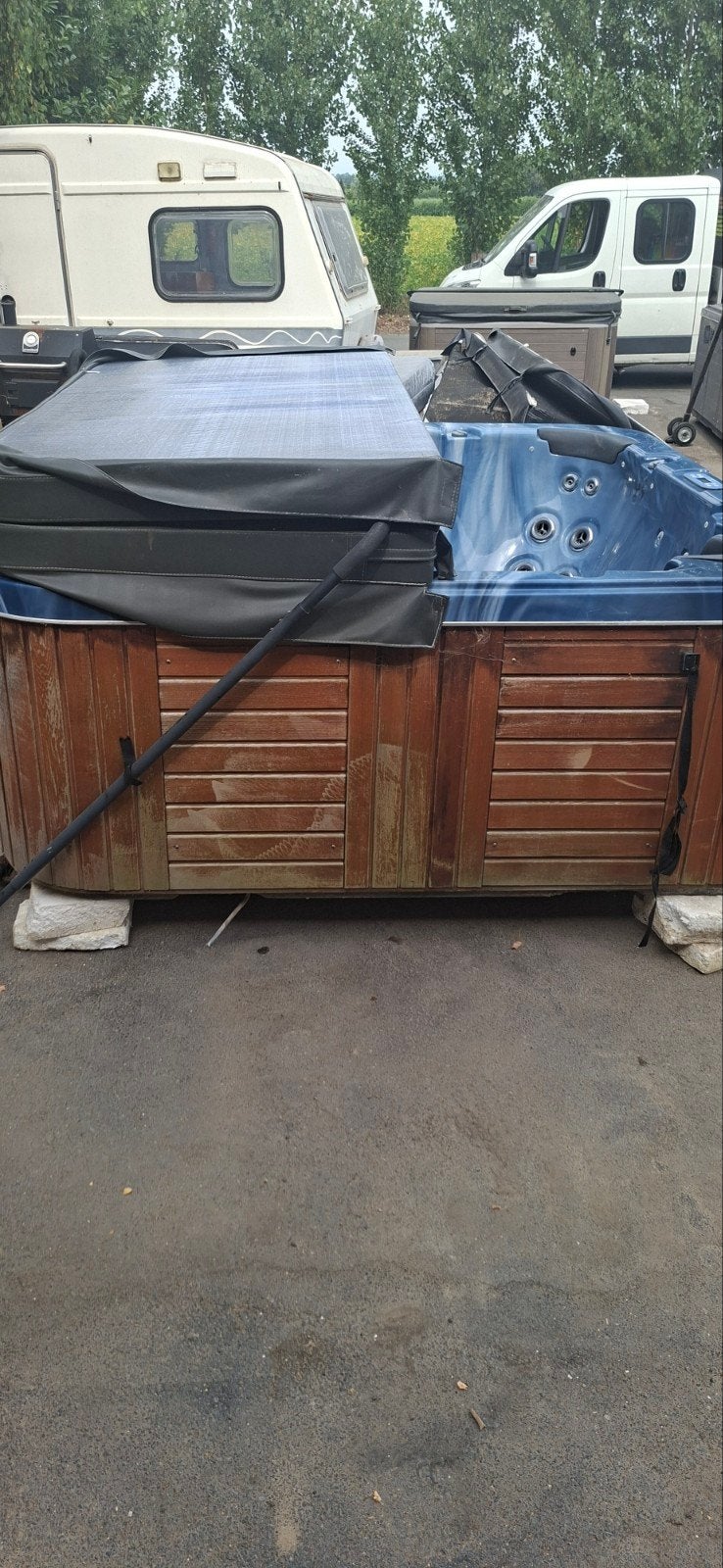 jacuzzi gratis geleverd geplaatst. en 1j garantie, Verzenden