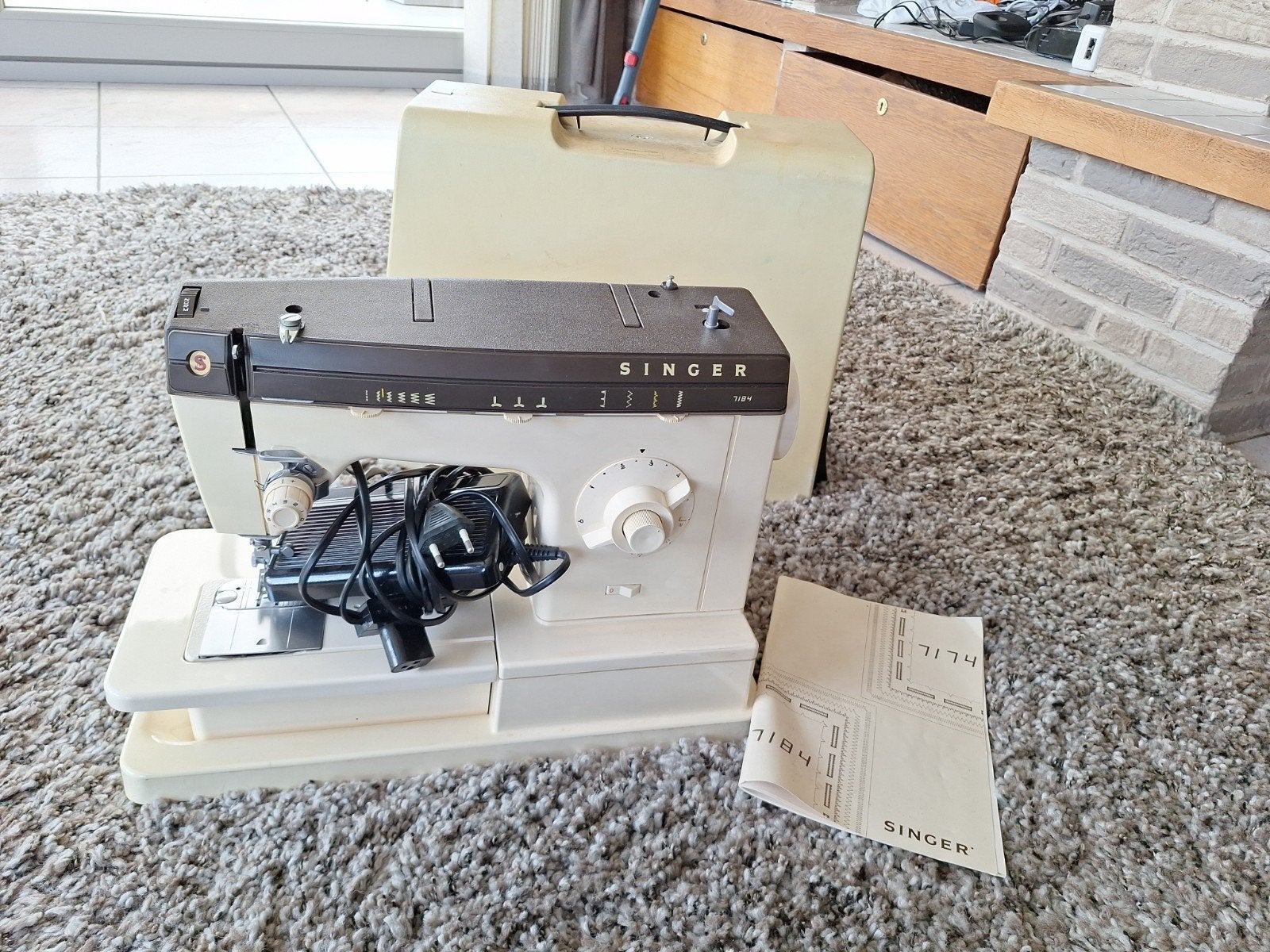 Singer 7174 naaimachine, Ophalen, Naaimachine, Singer