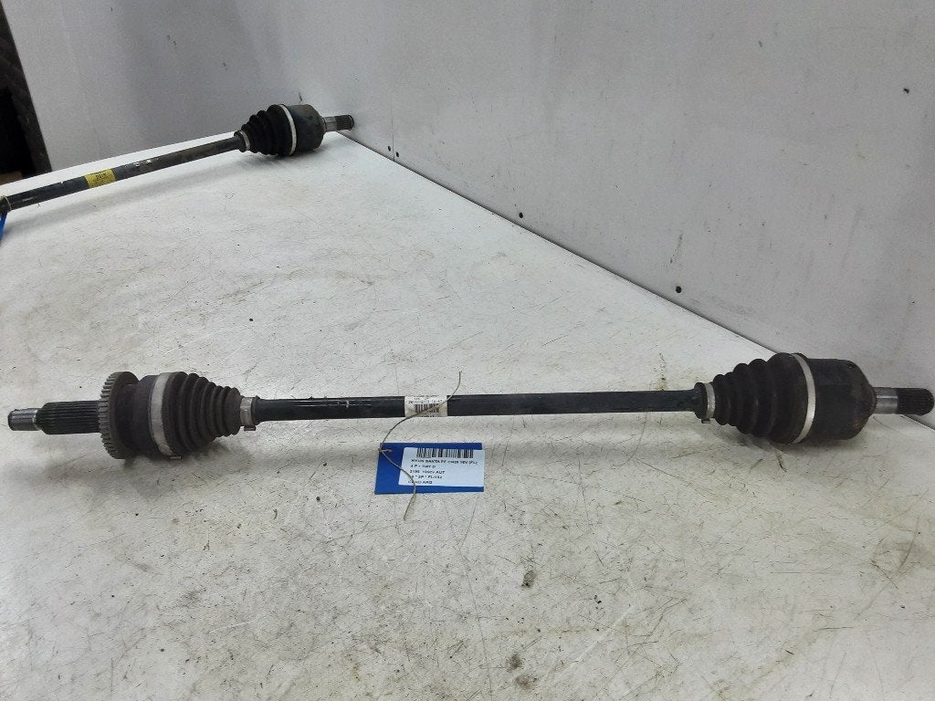 CARDAN ARRIERE GAUCHE (TRANSMISSION) Santa Fe III (DM), Mevr. I. Hauben, Utilisé, Hyundai, Rue de l'Espoir 34 34
4030  GRIVEGNÉE, BE