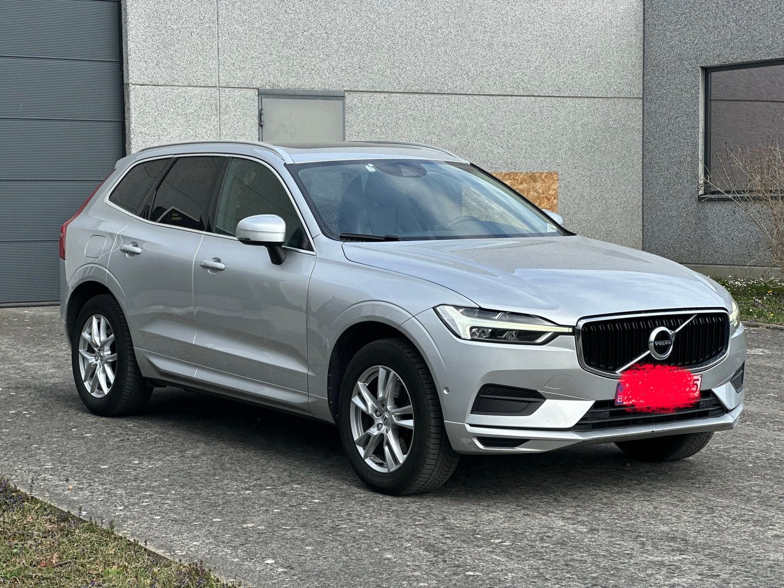 Volvo XC60 D3 150pk 2019 Handgeschakeld — Panodak — BTW, Auto's, Voorwielaandrijving, Leder, 5 deurs, Particulier