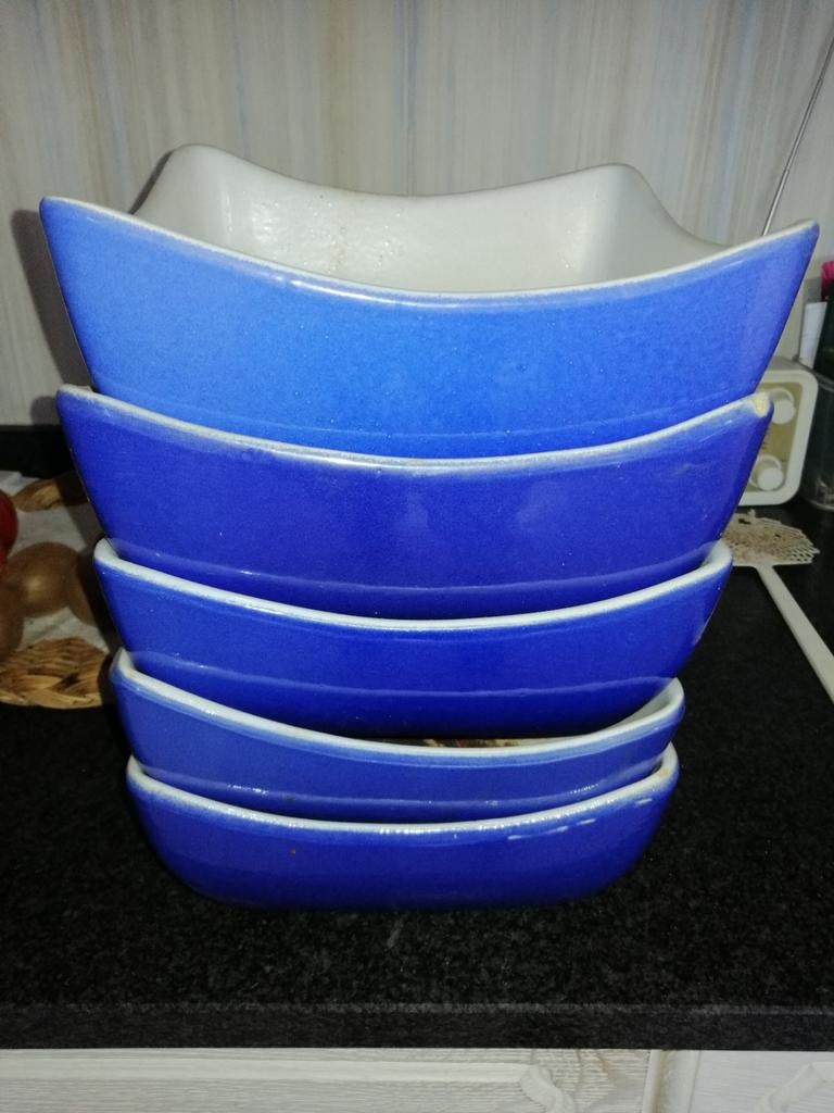 5 blauwe dienkommen/schalen, Ophalen