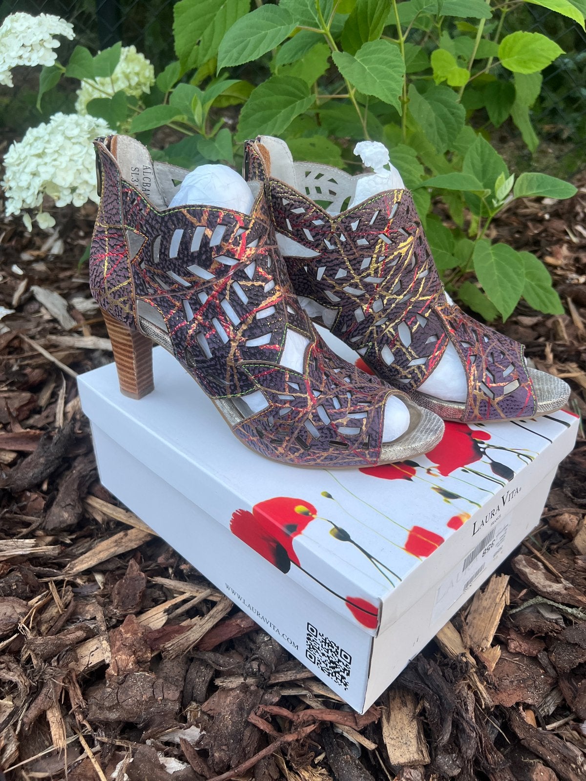 Nieuwe damesschoenen van het merk Laura Vita - maat 40, Kleding | Dames, Ophalen of Verzenden, Nieuw, Schoenen met hoge hakken