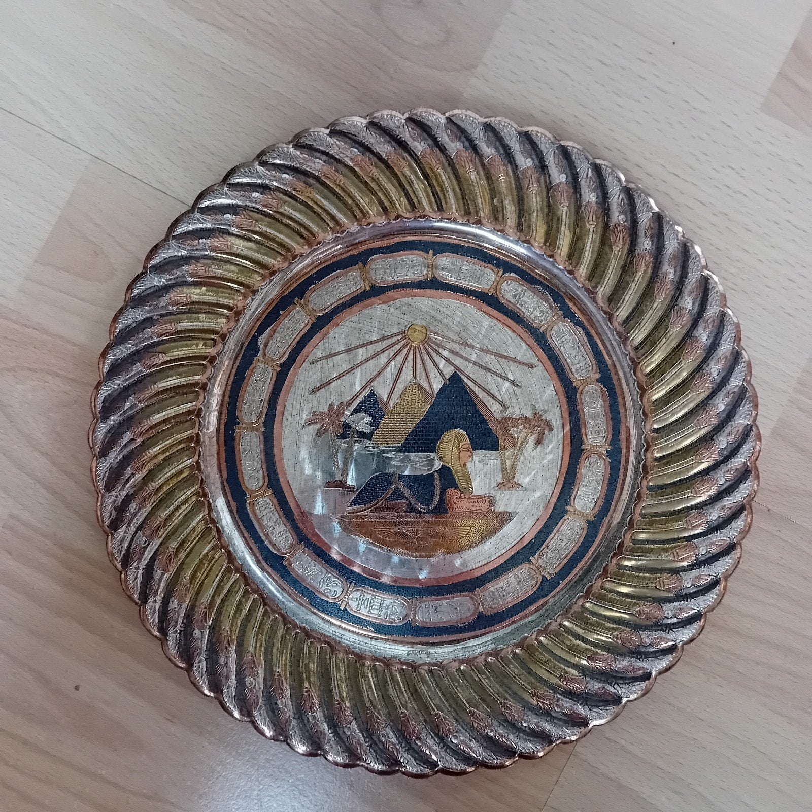 Assiette murale décorative vintage en métal, Enlèvement
