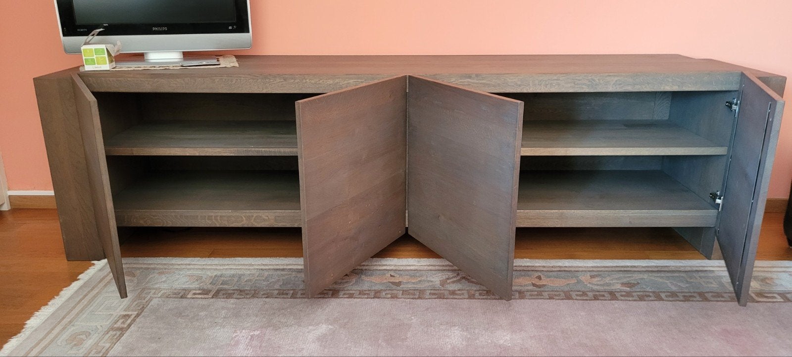 Livingkast, Ophalen