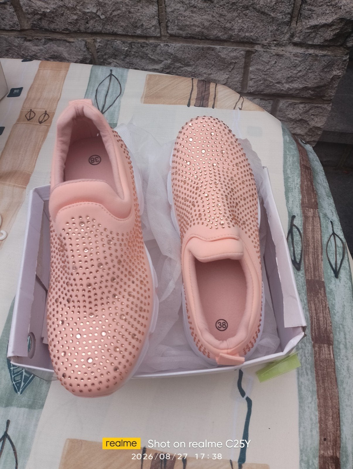 chaussures roses avec des brillant neuf, Enfants & Bébés, Neuf, Enlèvement, Autres types, Fille