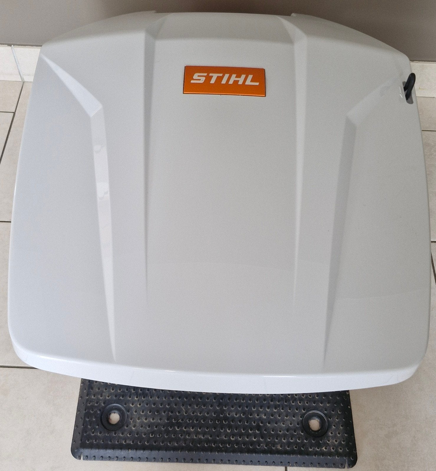 Tondeuse robot STIHL iMOW RMI 422.2 p + garage, Enlèvement