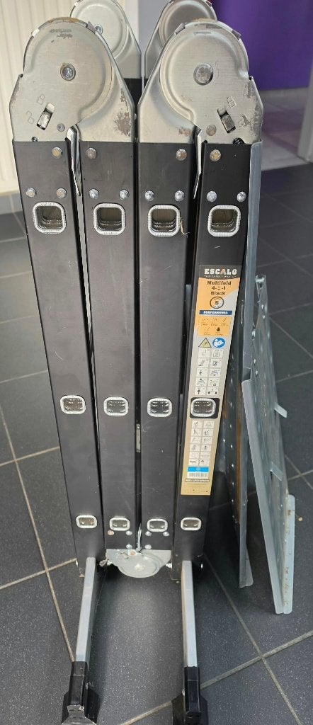 Échelle pliante Escalo Multifold 4-en-1 - Aluminium noir, Enlèvement, Comme neuf, Échelle, 4 mètres ou plus