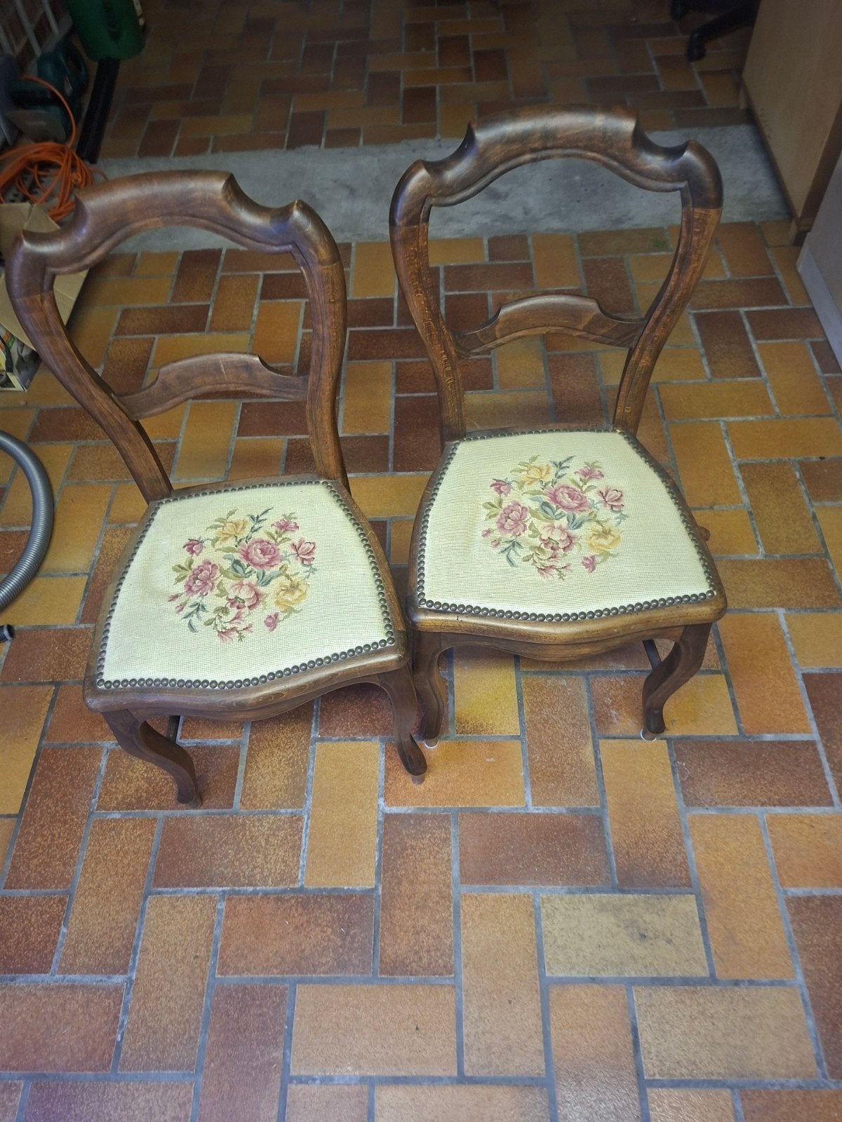2 stoellen, Ophalen