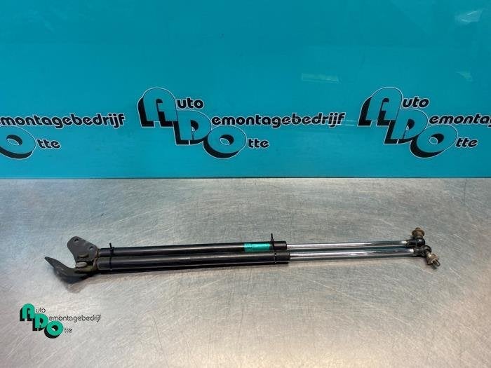 Kit amortisseur gaz hayon d'un Daihatsu Young RV (Young RV 0, Daihatsu, -, 3 mois de garantie, Utilisé