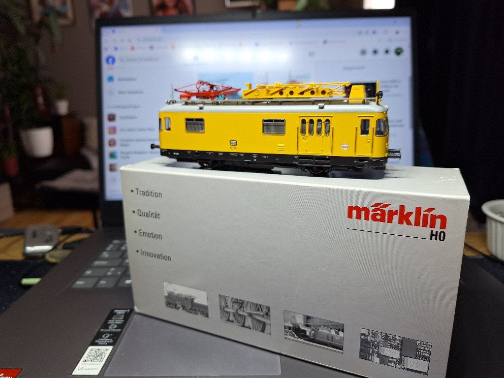 Modeltreinen, Wisselstroom, Locomotief, Ophalen of Verzenden, Zo goed als nieuw