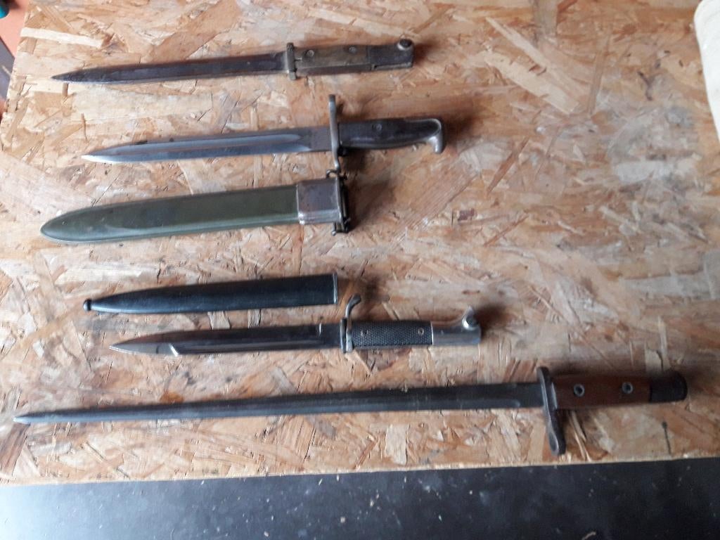 Baionnettes, Collections, Enlèvement