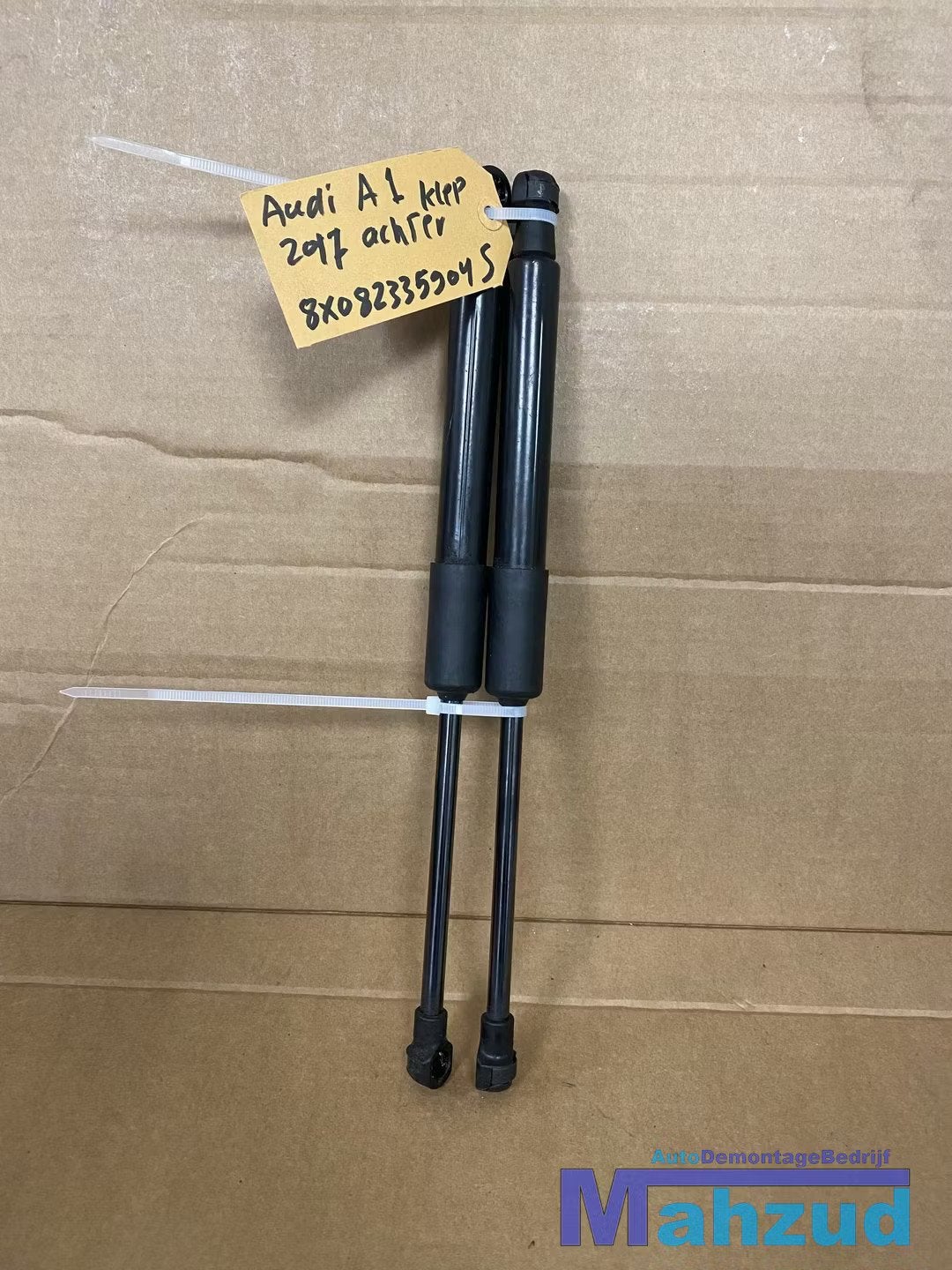 AUDI A1 Achterklep gasveer set 2011-2018, Gebruikt, AUDI AG, Auto-Union-Strasse 1
85045  Ingolstadt, DE, Audi