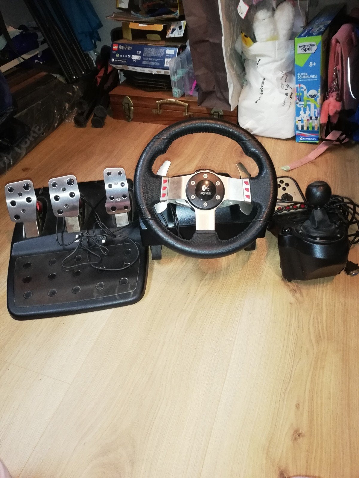 Logitech simulator, Enlèvement