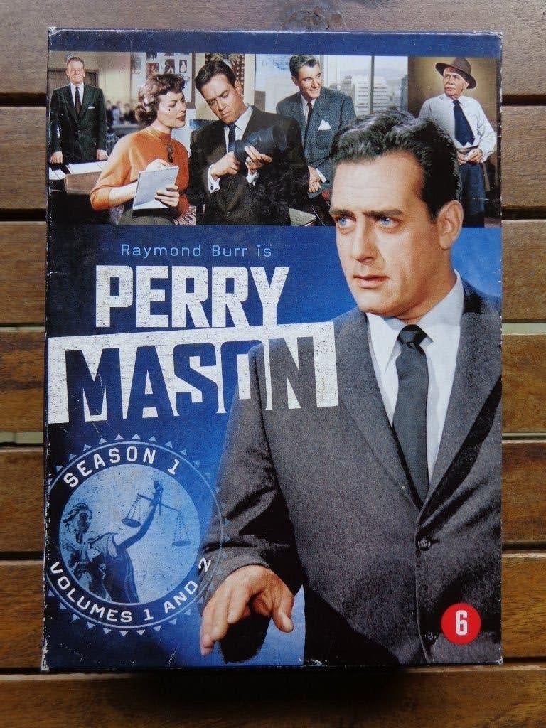 )))  Perry Manson  //  Saison 1  ( 39 épisodes )  (((, Enlèvement ou Envoi, Tous les âges, Comme neuf, Saison 1