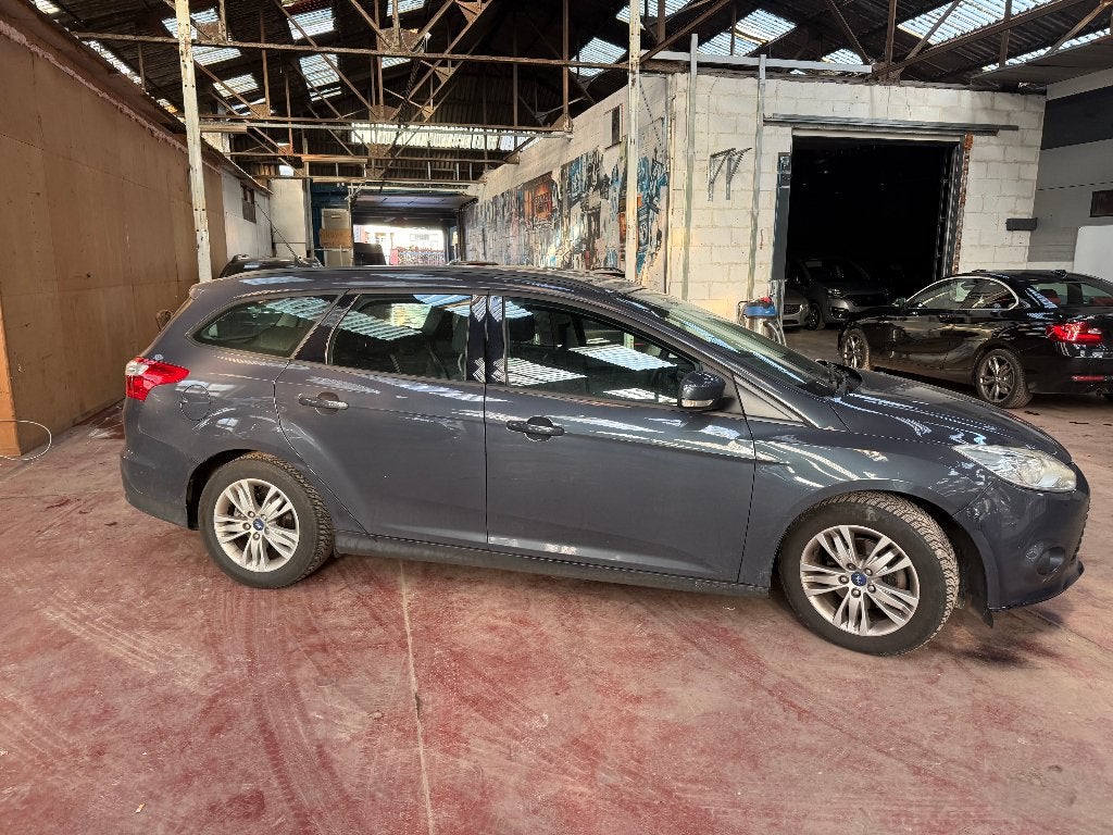 Ford Focus 1.6Tdci 2011 avec 198000km*Roule Bien*, Autos, Focus, Achat, Entreprise, Boîte manuelle