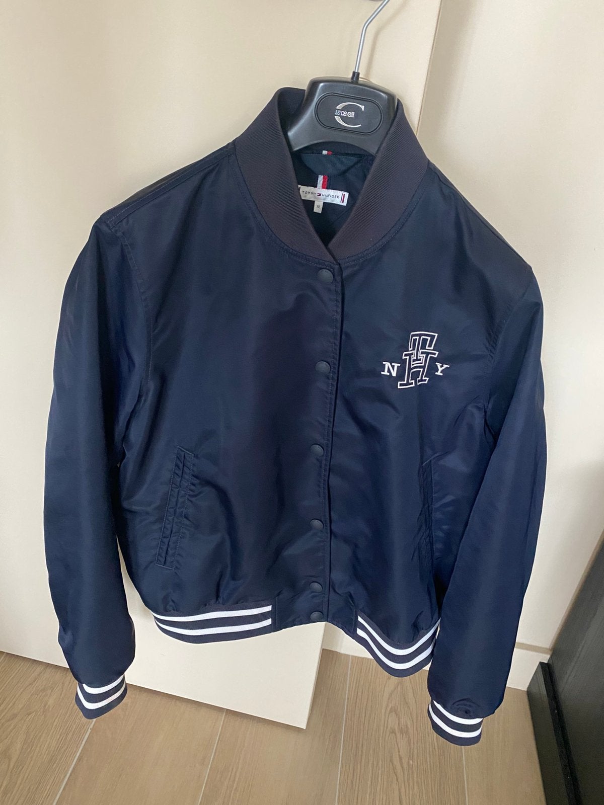 joli nouveau blouson bomber Tommy Hilfiger, Enlèvement ou Envoi, Comme neuf, Taille 42/44 (L)
