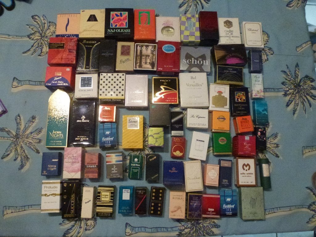 69 miniatures de parfum de collection (lot 4) vintage, Enlèvement ou Envoi, Comme neuf, Plein
