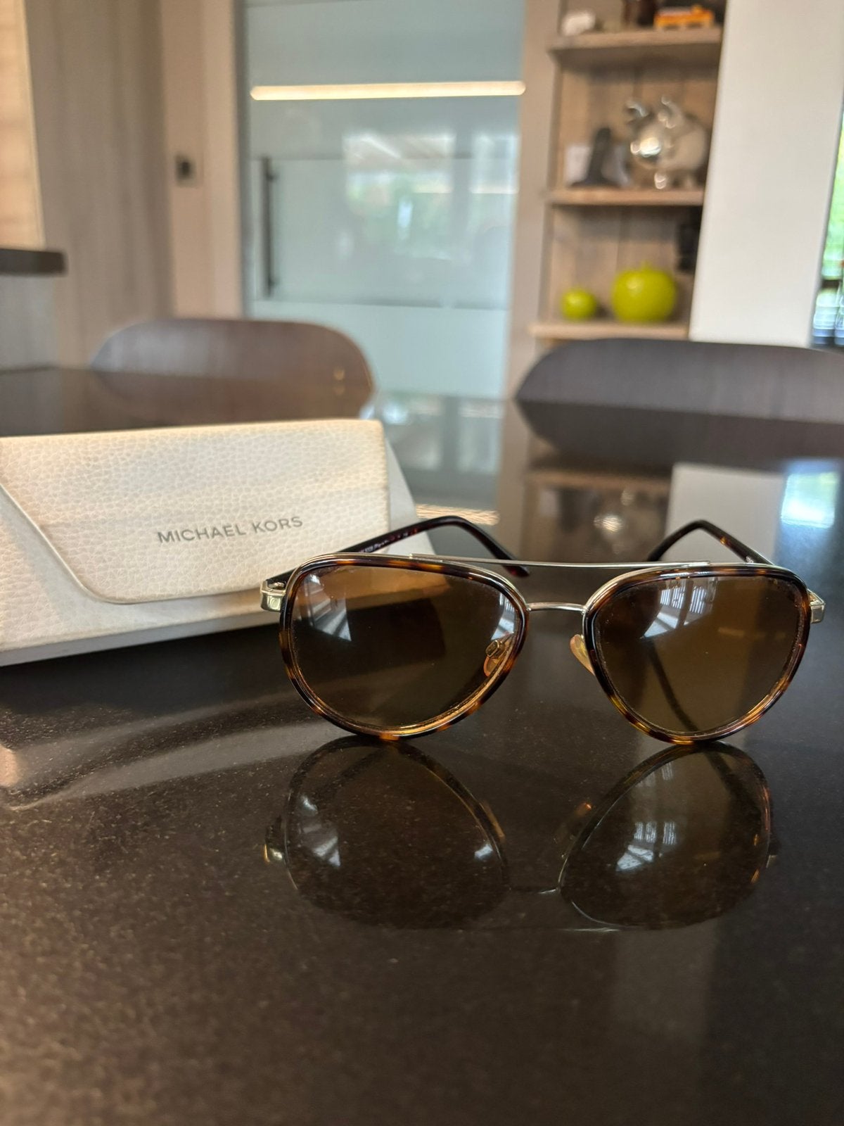 Michael Kors zonnebril, Bijoux, Sacs & Beauté, Autres marques, Enlèvement ou Envoi, Comme neuf, Brun