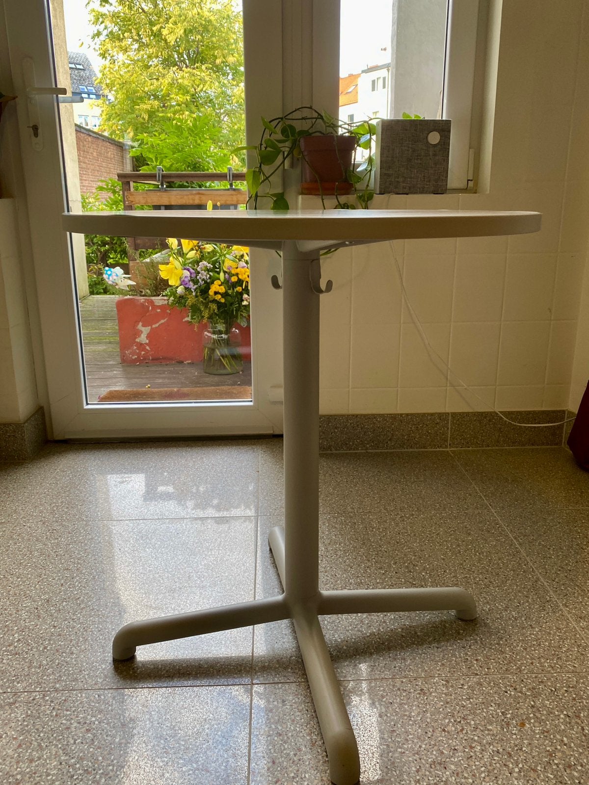Stensele ronde tafel ikea, Ophalen, Gebruikt, Rond, Tot twee personen