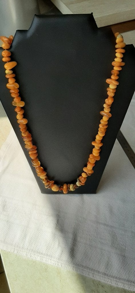 Collier jade, pierres et perles dans les tons jaunes, Enlèvement ou Envoi, Comme neuf, Jaune, Pierre ou Minéral