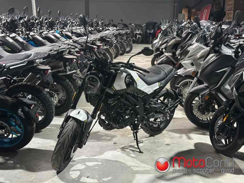 Benelli Leoncino 125  [151km], Motos, Entreprise, Occasion, Manuelle, Naked bike