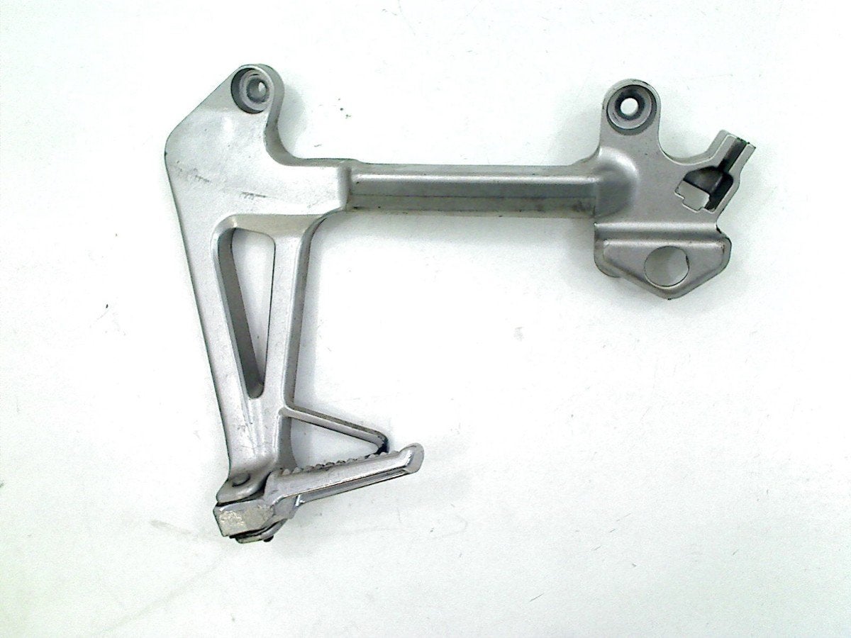 REPOSE PIEDS SUPPORT ARRIÈRE GAUCHE Honda, Dhr. S. di Majo, Utilisé, Info@cama-motorparts.nl, P.J. Troelstraweg 8 8
3144 CX  MAASSLUIS, NL