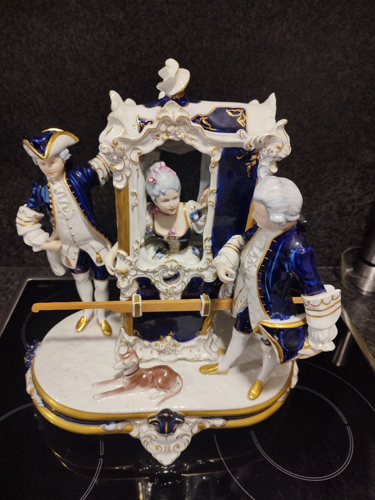 porselein beeld van Royal Dux, draagstoel, Ophalen