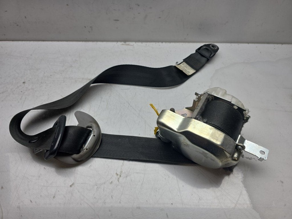 CEINTURE DE SECURITE AVANT GAUCHE i30 (FD) (|888102R900WK|), Utilisé, Hyundai