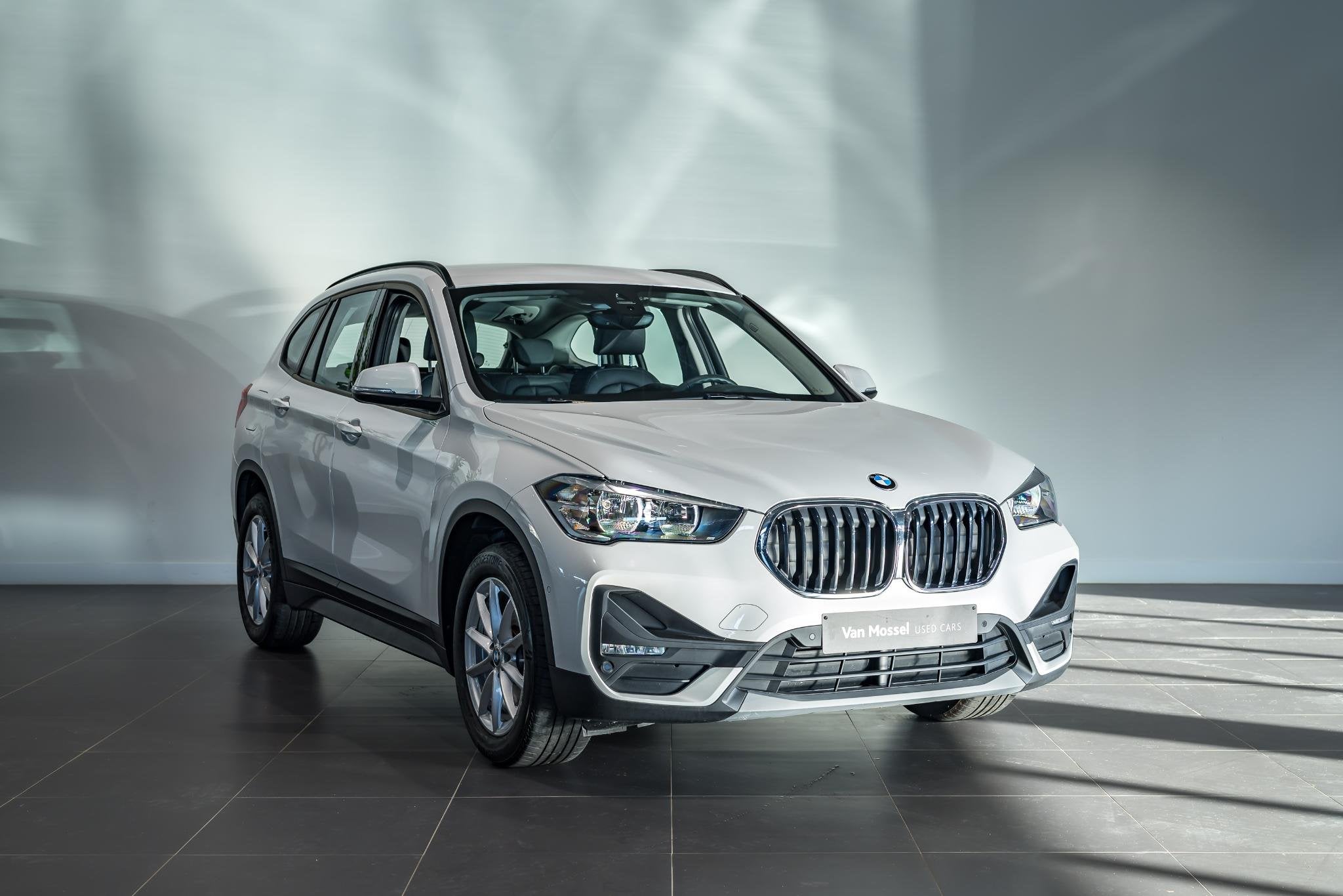 BMW X1 sDrive18iA (100 kW) (automatique), Autos, Achat, Euro 6, Entreprise, Volant multifonction